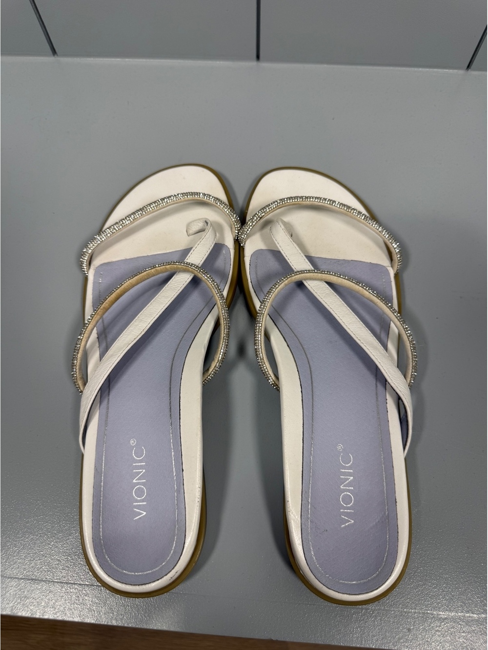 Vionic Prism White Slide Sandals with Rhinestone Straps Size 9.5M